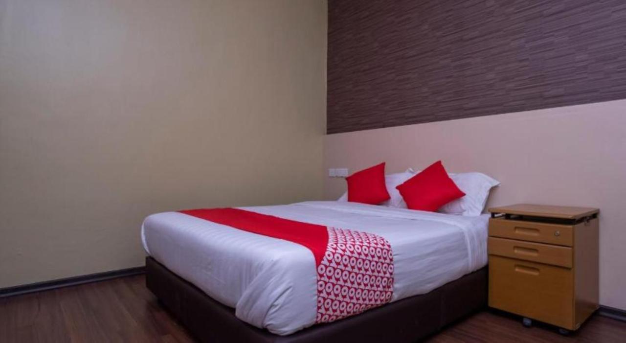 D'pinetrees 2* Johor Bahru